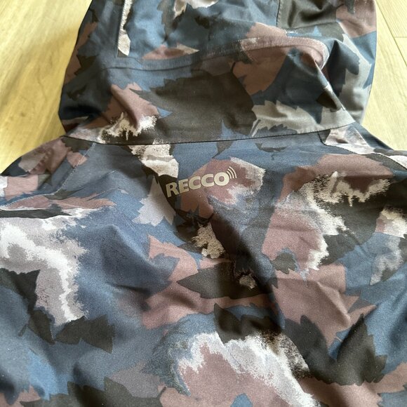 Patagonia insulated snowbelle jacket camo recco ski jacket size medium - Picture 8 of 12